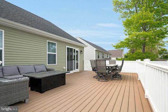 503 LIGHTHOUSE DR, Manahawkin, NJ 08050