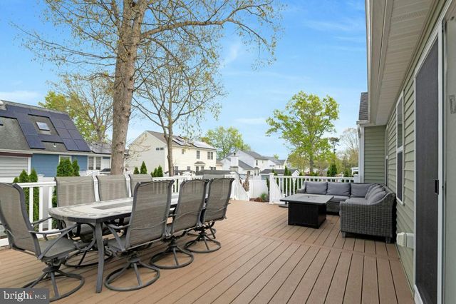 503 LIGHTHOUSE DR, Manahawkin, NJ 08050