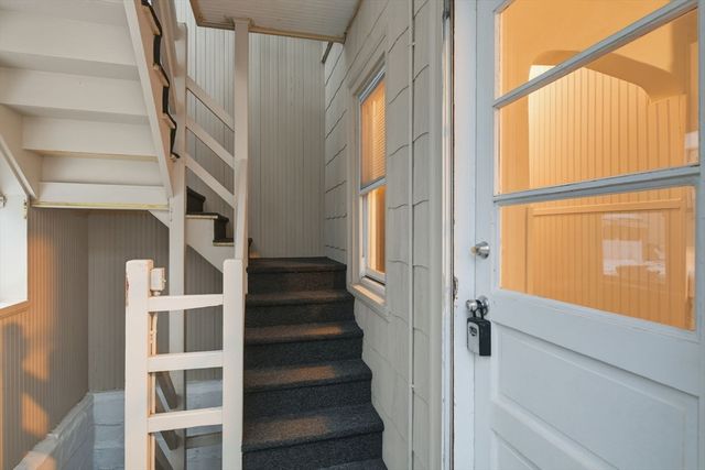 621 Chicopee St, Chicopee, MA 01013