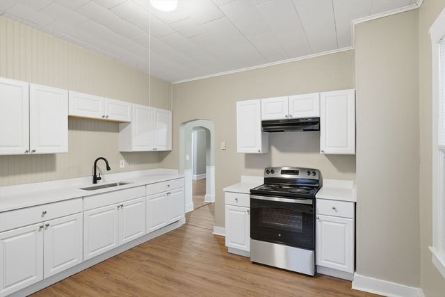 621 Chicopee St, Chicopee, MA 01013
