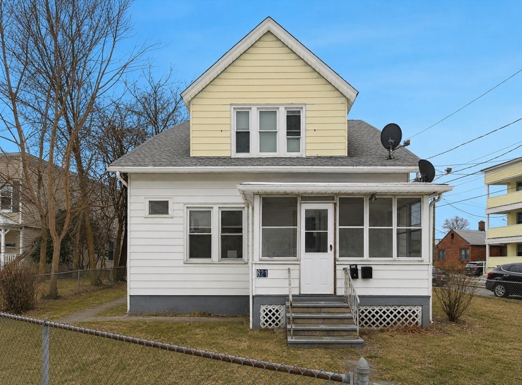 621 Chicopee St, Chicopee, MA 01013
