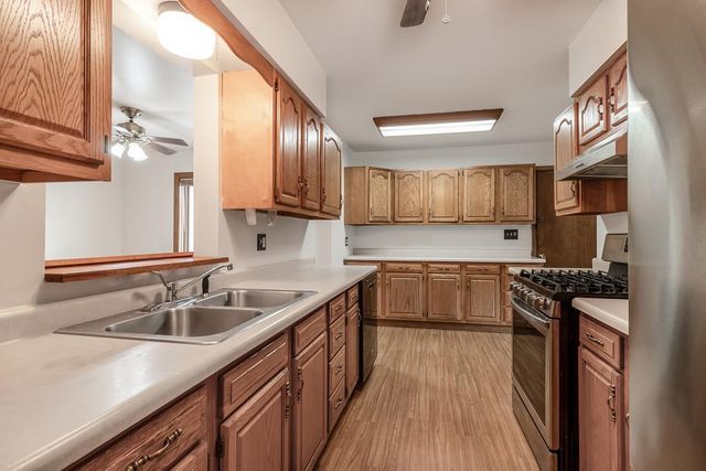 100 Meadow Lane, Mankato, MN 56001
