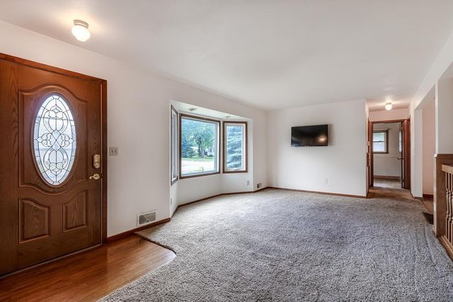 100 Meadow Lane, Mankato, MN 56001