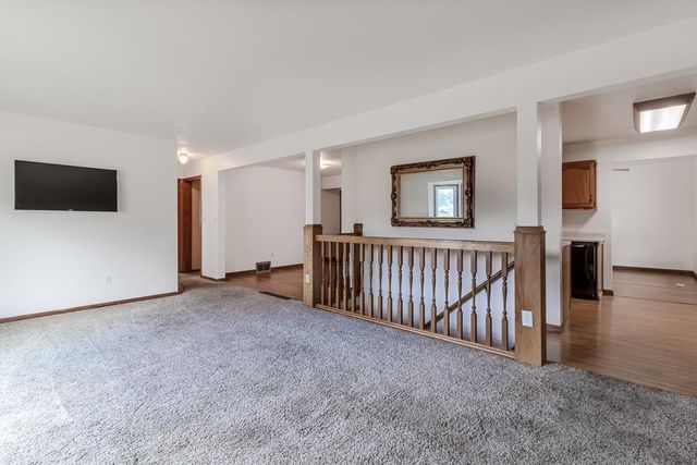 100 Meadow Lane, Mankato, MN 56001