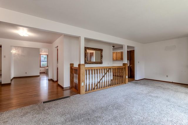 100 Meadow Lane, Mankato, MN 56001