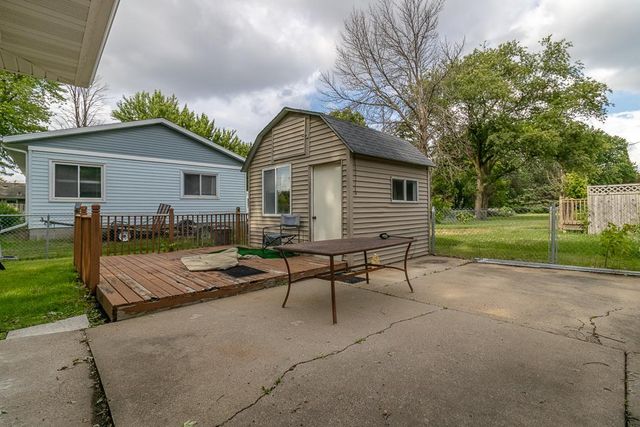 100 Meadow Lane, Mankato, MN 56001