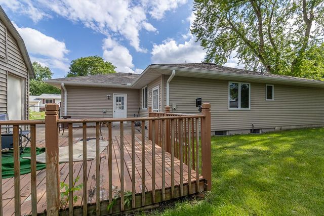 100 Meadow Lane, Mankato, MN 56001