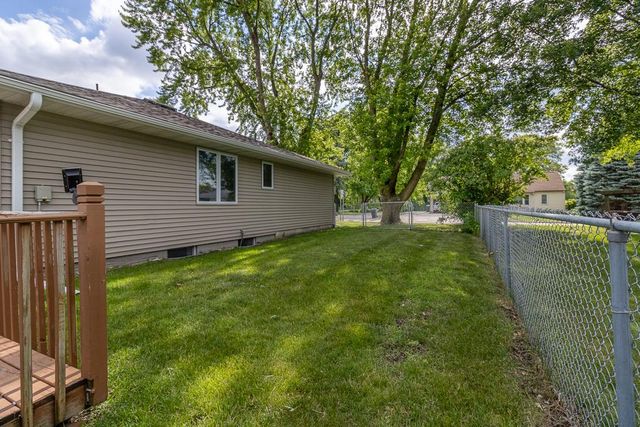 100 Meadow Lane, Mankato, MN 56001