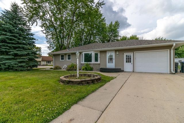 100 Meadow Lane, Mankato, MN 56001
