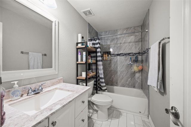 12031 Blade Borough Court, Houston, TX 77089