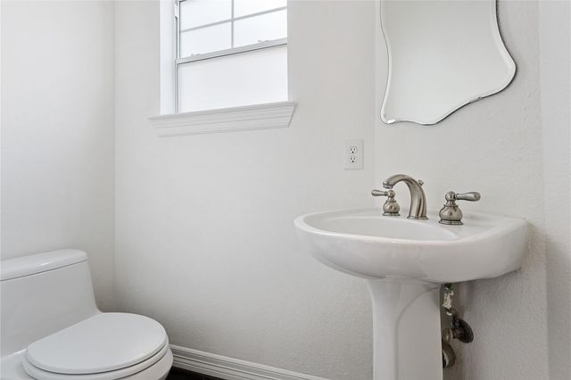 801 Knox Street, Houston, TX 77007