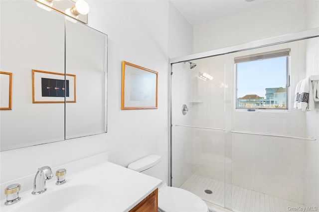 8 Dune Lane, Westhampton Dunes, NY 11978