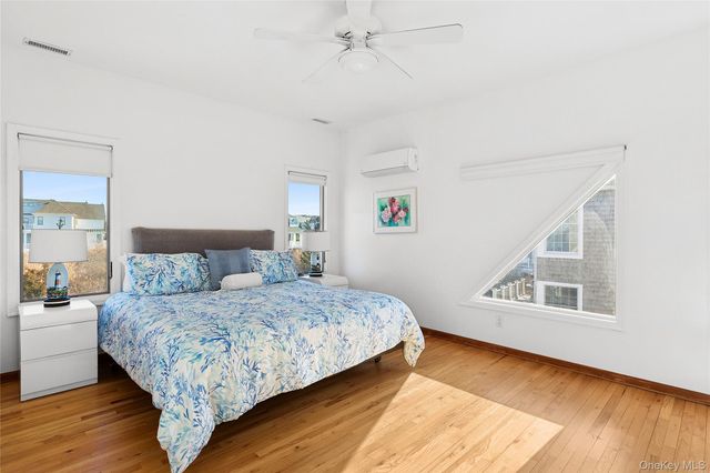 8 Dune Lane, Westhampton Dunes, NY 11978