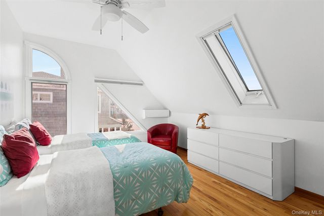 8 Dune Lane, Westhampton Dunes, NY 11978