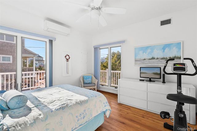 8 Dune Lane, Westhampton Dunes, NY 11978