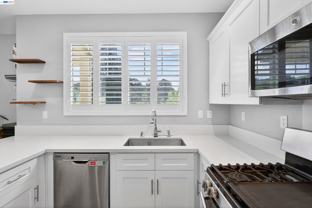 431 Colina Way, El Sobrante, CA 94803