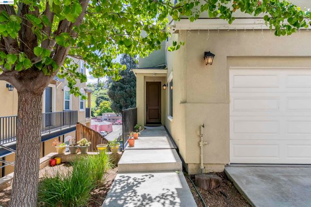 431 Colina Way, El Sobrante, CA 94803