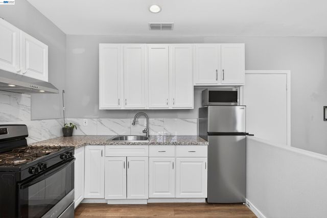 431 Colina Way, El Sobrante, CA 94803