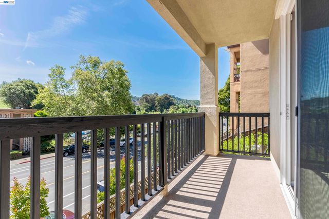 431 Colina Way, El Sobrante, CA 94803