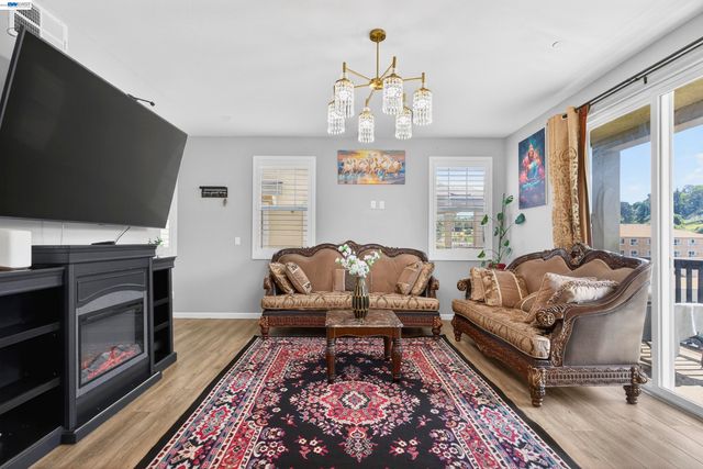 431 Colina Way, El Sobrante, CA 94803