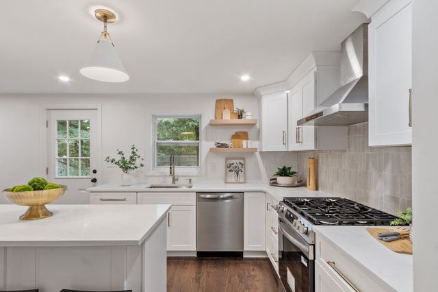 16 Bowl Rd, Chelmsford, MA 01824