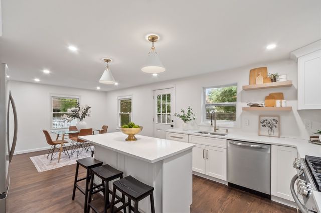 16 Bowl Rd, Chelmsford, MA 01824