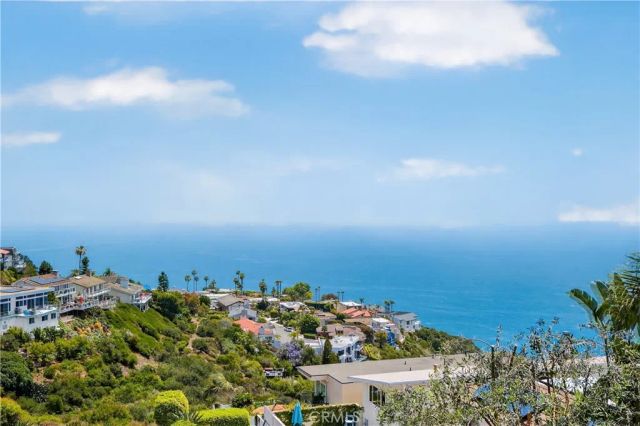 855 Santa Ana Street, Laguna Beach, CA 92651