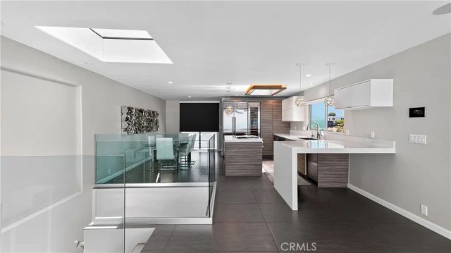 855 Santa Ana Street, Laguna Beach, CA 92651