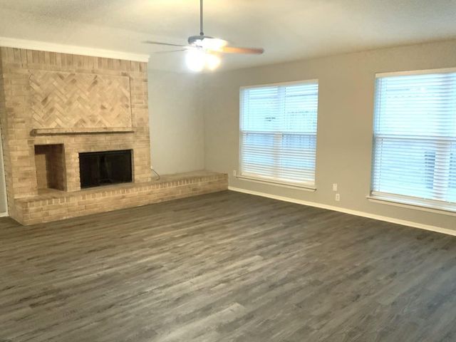 209 Greenshire Drive, League City, TX 77573