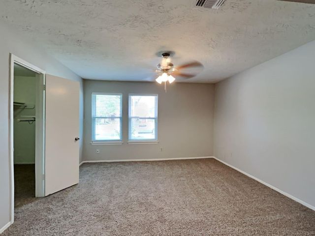 209 Greenshire Drive, League City, TX 77573