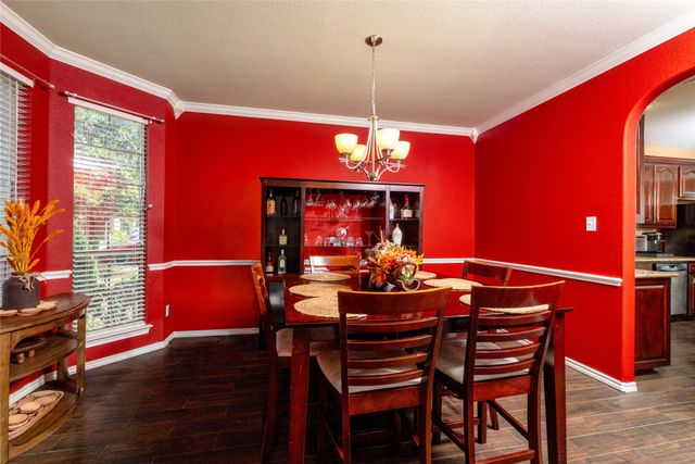 45 Beechcreek Drive, Edgecliff Village, TX 76134
