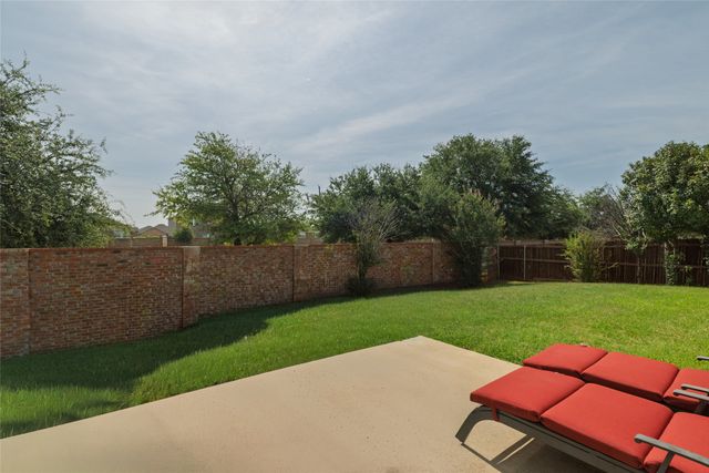 45 Beechcreek Drive, Edgecliff Village, TX 76134