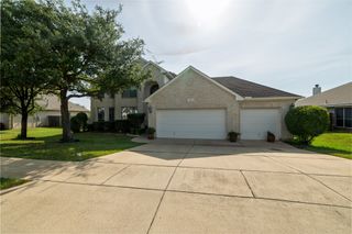 45 Beechcreek Drive, Edgecliff Village, TX 76134