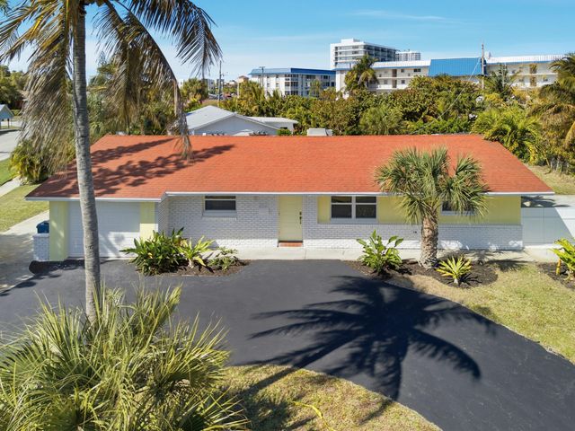 301 Wilma Circle, Riviera Beach, FL 33404