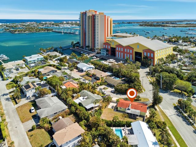 301 Wilma Circle, Riviera Beach, FL 33404