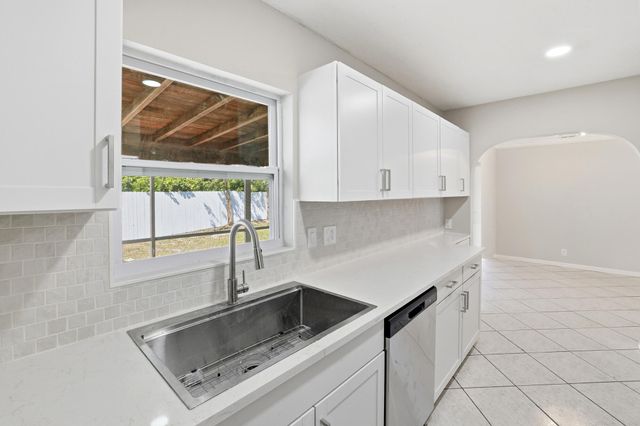 301 Wilma Circle, Riviera Beach, FL 33404