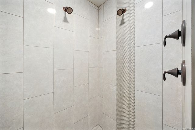 710 Caballo, Canyon Lake, TX 78133