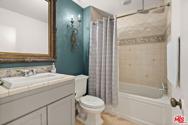 700 Westmount Drive 107, West Hollywood, CA 90069