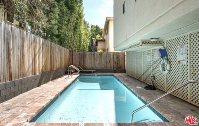 700 Westmount Drive 107, West Hollywood, CA 90069