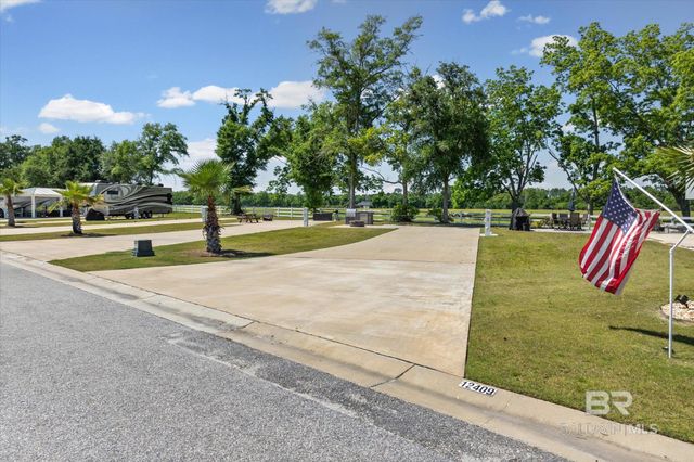12409 Gateway Drive, Elberta, AL 36530