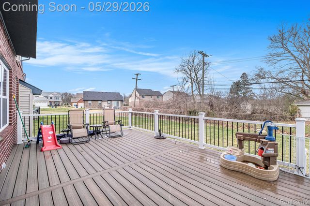 8301 Berwick Drive, Westland, MI 48185