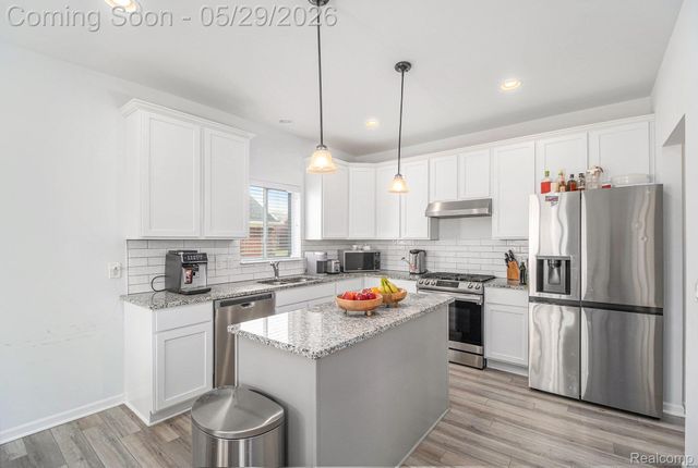 8301 Berwick Drive, Westland, MI 48185