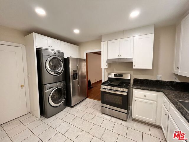 496 E 52nd Street, Long Beach, CA 90805