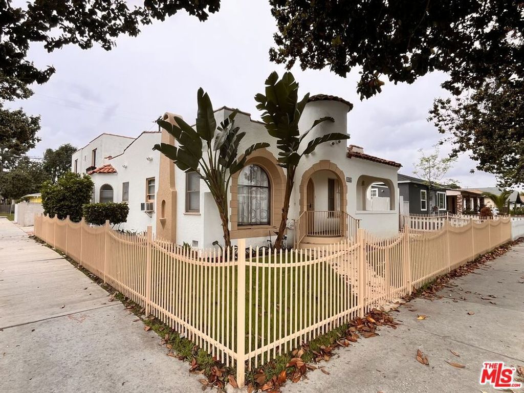 496 E 52nd Street, Long Beach, CA 90805