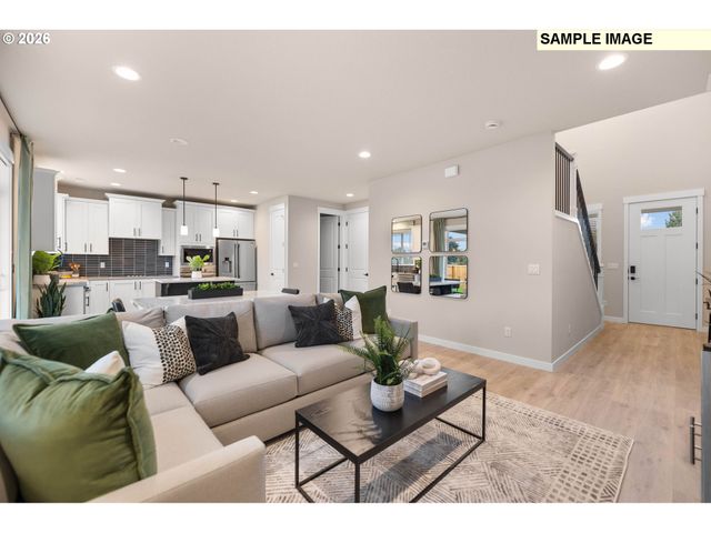 15713 Se COMPASS COURSE St 360, Happy Valley, OR 97086