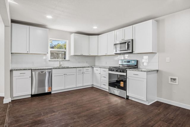1318 W Water Street, Weatherford, TX 76086