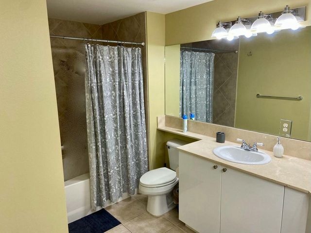 802 W Windward Way 203, Lantana, FL 33462