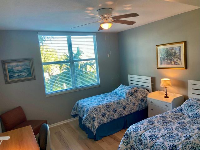 802 W Windward Way 203, Lantana, FL 33462