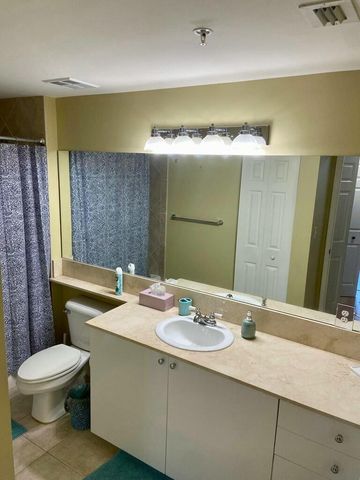 802 W Windward Way 203, Lantana, FL 33462