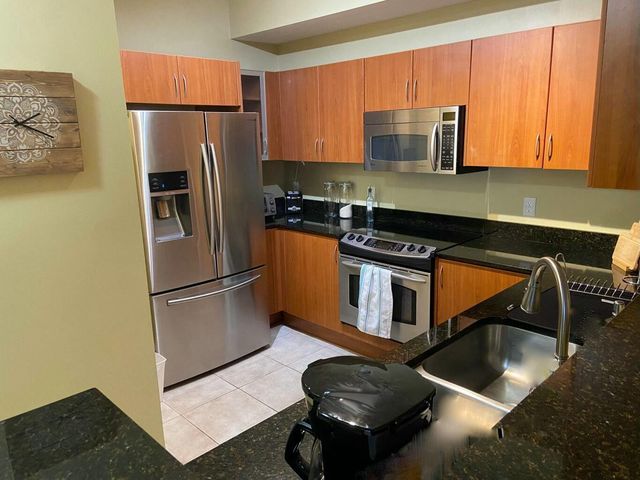 802 W Windward Way 203, Lantana, FL 33462